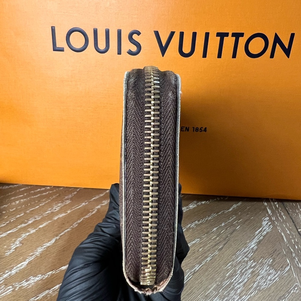 Louis Vuitton Brown Monogram Zippy Wallet A115 - Picture 6 of 14